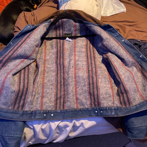 Vintage Women’s Wrangler Denim and Corduroy Jacket - Picture 6 of 9